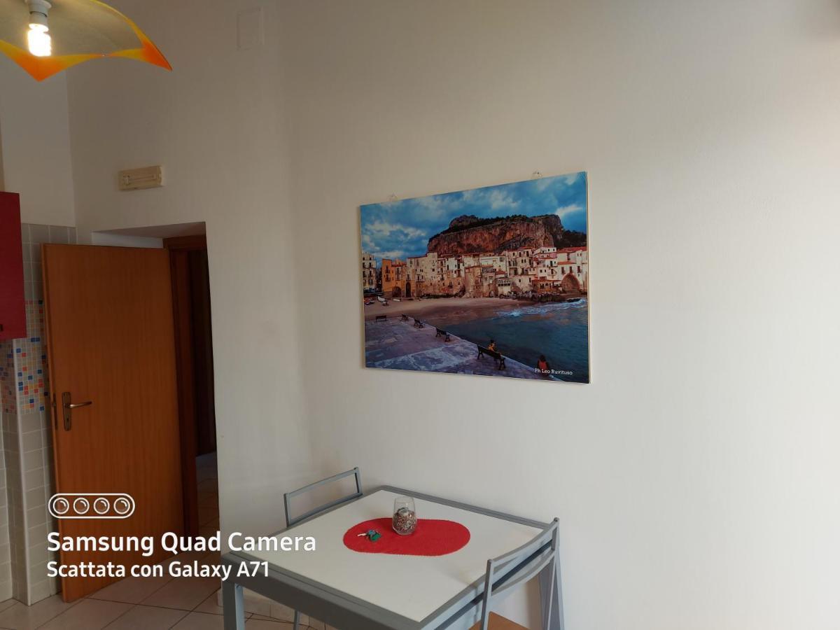 チェファルCasa Vittorioアパートメント エクステリア 写真